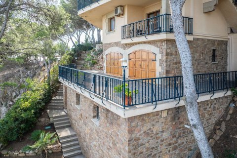 Сasa de 4 dormitorios en venta en Tamariu, Gerona, Cataluña, Spain № 5242 - foto 12