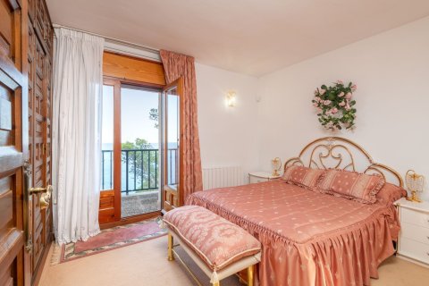 Сasa de 4 dormitorios en venta en Tamariu, Gerona, Cataluña, Spain № 5242 - foto 28