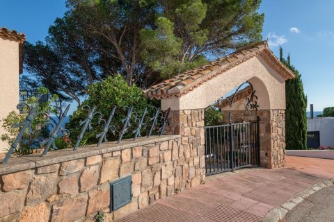 Сasa de 4 dormitorios en venta en Tamariu, Gerona, Cataluña, Spain № 5242 - foto 18
