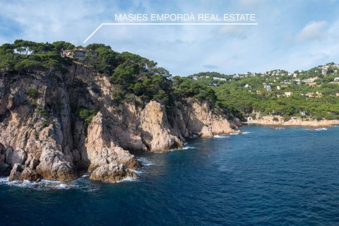 Сasa de 4 dormitorios en venta en Tamariu, Gerona, Cataluña, Spain № 5242 - foto 14