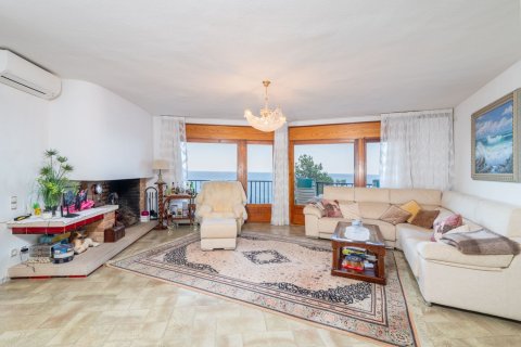 Сasa de 4 dormitorios en venta en Tamariu, Gerona, Cataluña, Spain № 5242 - foto 24
