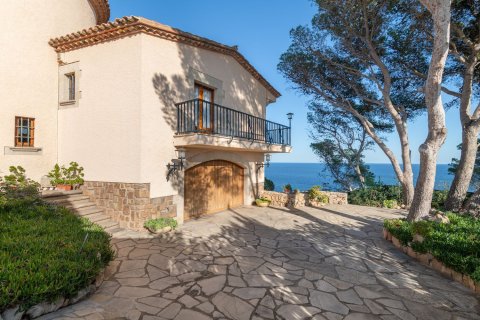 Сasa de 4 dormitorios en venta en Tamariu, Gerona, Cataluña, Spain № 5242 - foto 19