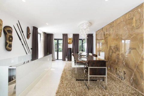 Сasa de 5 dormitorios en venta en Platja D'aro, Gerona, Cataluña, Spain № 5241 - foto 23