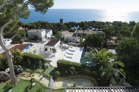 Сasa de 5 dormitorios en venta en Platja D'aro, Gerona, Cataluña, Spain № 5241 - foto 2