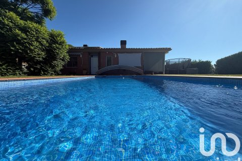 Apartamento de 4 dormitorios en venta en Sant Vicenc De Montalt, Barcelona, Cataluña, Spain № 4812 - foto 2