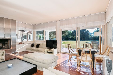 Сasa de 6 dormitorios en venta en Sitges, Barcelona, Cataluña, Spain № 6476 - foto 17