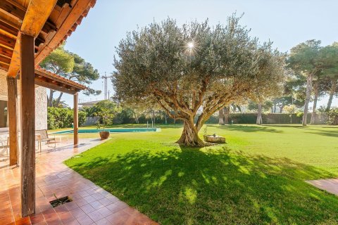 Сasa de 6 dormitorios en venta en Sitges, Barcelona, Cataluña, Spain № 6476 - foto 10