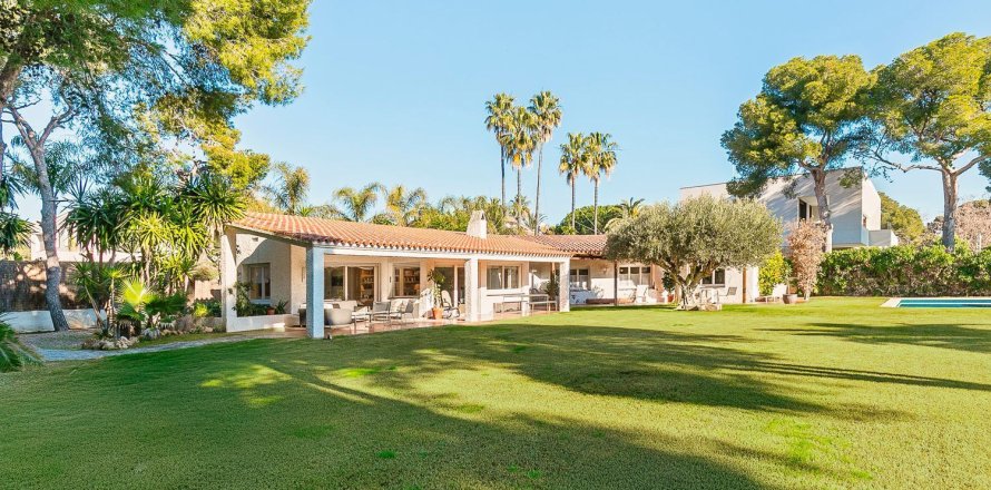 Сasa de 6 dormitorios en venta en Sitges, Barcelona, Cataluña, Spain № 6476