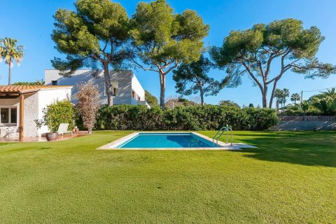 Сasa de 6 dormitorios en venta en Sitges, Barcelona, Cataluña, Spain № 6476 - foto 12
