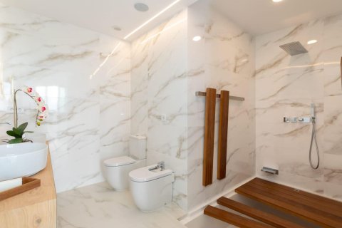 Сasa de 4 dormitorios en venta en Sitges, Barcelona, Cataluña, Spain № 6473 - foto 21