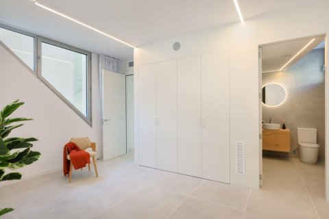 Сasa de 4 dormitorios en venta en Sitges, Barcelona, Cataluña, Spain № 6473 - foto 12