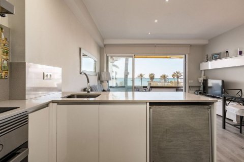 Apartamento de 2 dormitorios en venta en Sitges, Barcelona, Cataluña, Spain № 6482 - foto 15