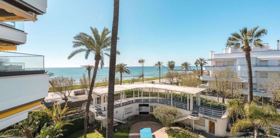 Apartamento de 2 dormitorios en venta en Sitges, Barcelona, Cataluña, Spain № 6482