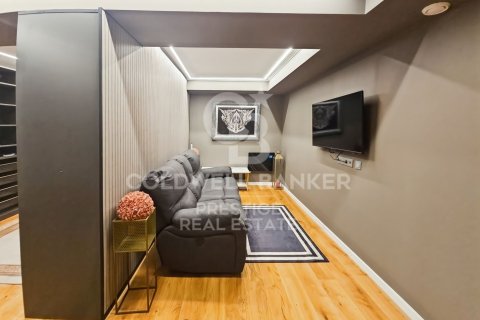 Сasa de 4 dormitorios en venta en Esplugues de Llobregat, Barcelona, Cataluña, Spain № 5555 - foto 11