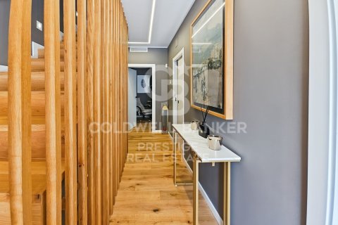 Сasa de 4 dormitorios en venta en Esplugues de Llobregat, Barcelona, Cataluña, Spain № 5555 - foto 9