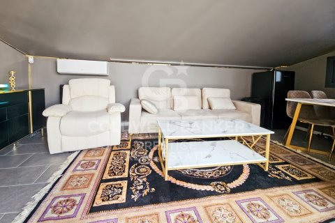 Сasa de 4 dormitorios en venta en Esplugues de Llobregat, Barcelona, Cataluña, Spain № 5555 - foto 4