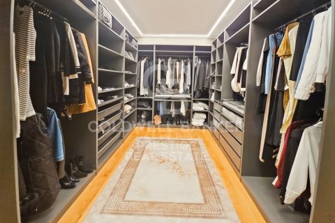 Сasa de 4 dormitorios en venta en Esplugues de Llobregat, Barcelona, Cataluña, Spain № 5555 - foto 13