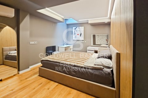 Сasa de 4 dormitorios en venta en Esplugues de Llobregat, Barcelona, Cataluña, Spain № 5555 - foto 14