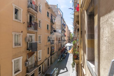 Apartamento de 2 dormitorios en venta en Ciudad Vieja, Barcelona, Cataluña, Spain № 2779 - foto 18