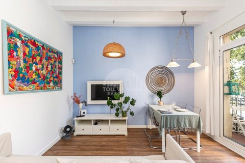 Apartamento de 2 dormitorios en venta en Ciudad Vieja, Barcelona, Cataluña, Spain № 2779 - foto 4