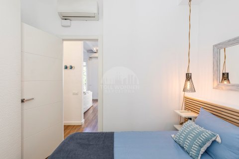 Apartamento de 2 dormitorios en venta en Ciudad Vieja, Barcelona, Cataluña, Spain № 2779 - foto 26
