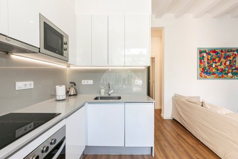 Apartamento de 2 dormitorios en venta en Ciudad Vieja, Barcelona, Cataluña, Spain № 2779 - foto 11
