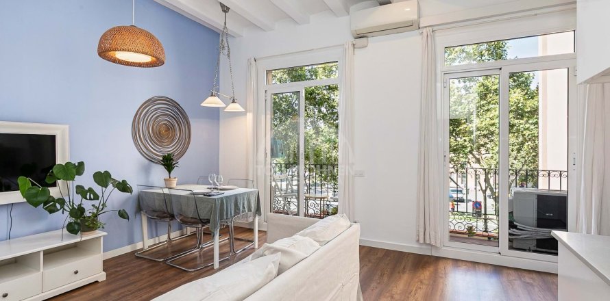 Apartamento de 2 dormitorios en venta en Ciudad Vieja, Barcelona, Cataluña, Spain № 2779