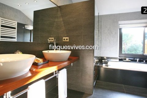 Сasa de 11 dormitorios en venta en Sant Vicenc De Montalt, Barcelona, Cataluña, Spain № 2774 - foto 14