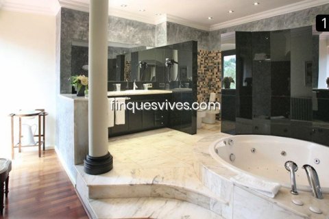 Сasa de 11 dormitorios en venta en Sant Vicenc De Montalt, Barcelona, Cataluña, Spain № 2774 - foto 16