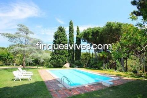 Сasa de 8 dormitorios en venta en Sant Pol de Mar, Barcelona, Cataluña, Spain № 2773 - foto 12