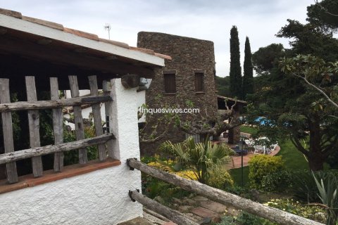 Сasa de 8 dormitorios en venta en Sant Pol de Mar, Barcelona, Cataluña, Spain № 2773 - foto 30