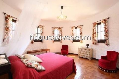 Сasa de 8 dormitorios en venta en Sant Pol de Mar, Barcelona, Cataluña, Spain № 2773 - foto 19