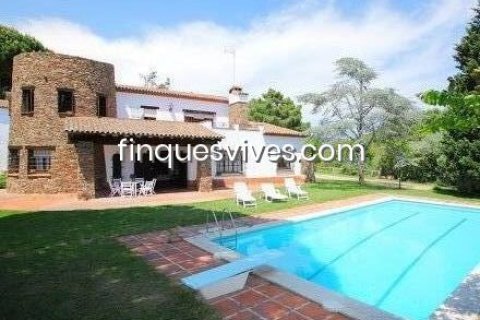 Сasa de 8 dormitorios en venta en Sant Pol de Mar, Barcelona, Cataluña, Spain № 2773 - foto 2