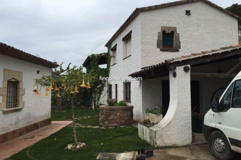 Сasa de 8 dormitorios en venta en Sant Pol de Mar, Barcelona, Cataluña, Spain № 2773 - foto 26