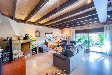 Casa adosada de 3 dormitorios en venta en Palafolls, Barcelona, Cataluña, Spain № 3094 - foto 19