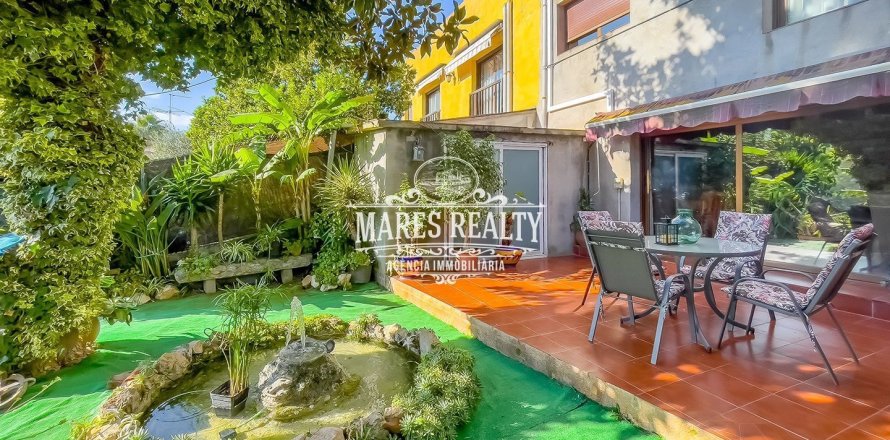 Casa adosada de 3 dormitorios en venta en Palafolls, Barcelona, Cataluña, Spain № 3094