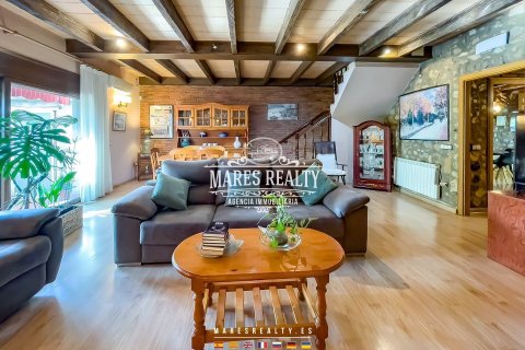 Casa adosada de 3 dormitorios en venta en Palafolls, Barcelona, Cataluña, Spain № 3094 - foto 15