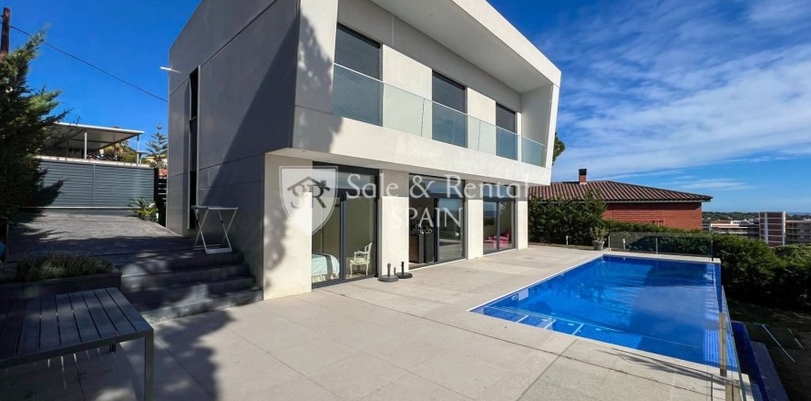 Сasa de 5 dormitorios en venta en Sant Feliu de Guíxols, Gerona, Cataluña, Spain № 6763
