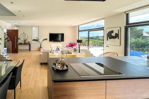 Сasa de 5 dormitorios en venta en Sant Feliu de Guíxols, Gerona, Cataluña, Spain № 6763 - foto 5
