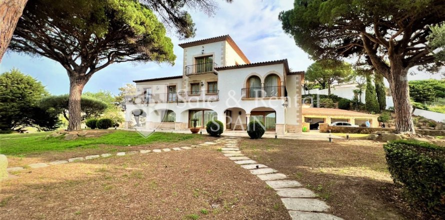 Сasa de 10 dormitorios en venta en Sant Feliu de Guíxols, Gerona, Cataluña, Spain № 6767