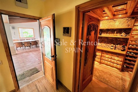 Сasa de 10 dormitorios en venta en Sant Feliu de Guíxols, Gerona, Cataluña, Spain № 6767 - foto 24
