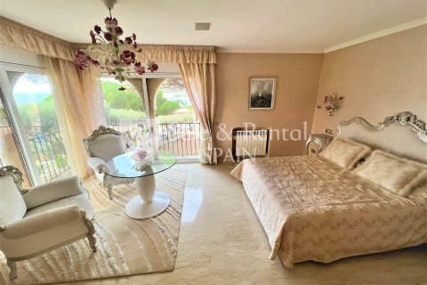 Сasa de 10 dormitorios en venta en Sant Feliu de Guíxols, Gerona, Cataluña, Spain № 6767 - foto 18