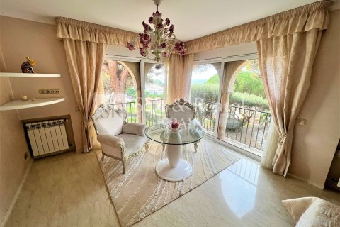 Сasa de 10 dormitorios en venta en Sant Feliu de Guíxols, Gerona, Cataluña, Spain № 6767 - foto 16
