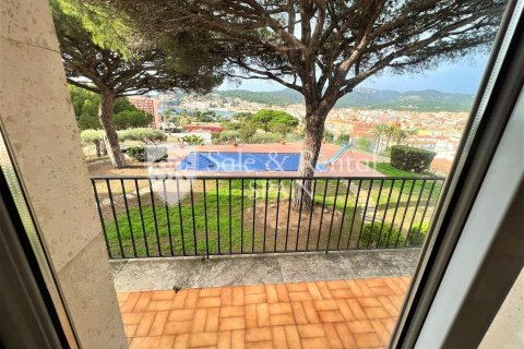Сasa de 10 dormitorios en venta en Sant Feliu de Guíxols, Gerona, Cataluña, Spain № 6767 - foto 7