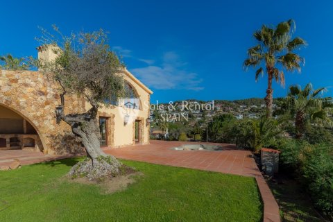 Сasa de 4 dormitorios en venta en Blanes, Gerona, Cataluña, Spain № 6762 - foto 4