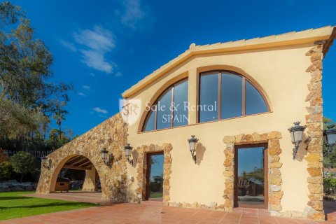 Сasa de 4 dormitorios en venta en Blanes, Gerona, Cataluña, Spain № 6762 - foto 3