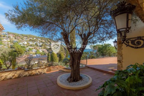 Сasa de 4 dormitorios en venta en Blanes, Gerona, Cataluña, Spain № 6762 - foto 6