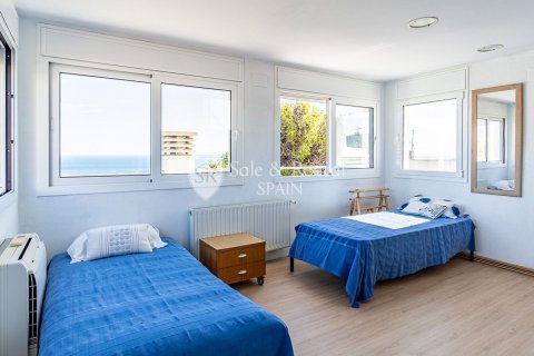 Сasa de 5 dormitorios en venta en Llanca, Gerona, Cataluña, Spain № 6766 - foto 22