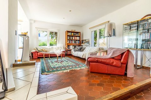 Сasa de 5 dormitorios en venta en Llanca, Gerona, Cataluña, Spain № 6766 - foto 4