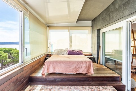 Сasa de 5 dormitorios en venta en Llanca, Gerona, Cataluña, Spain № 6766 - foto 19